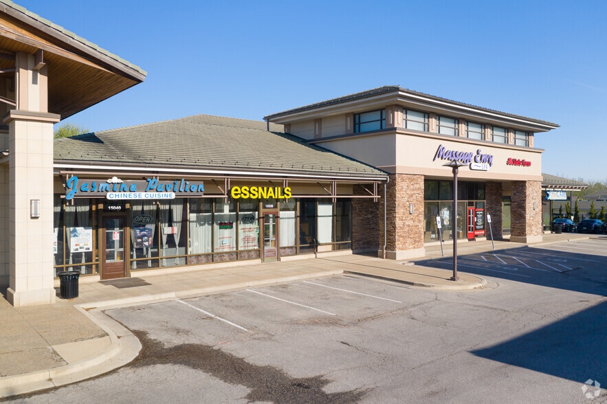 More Photos Of 15024-15040 S Blackbob Rd, Olathe General Retail For Lease