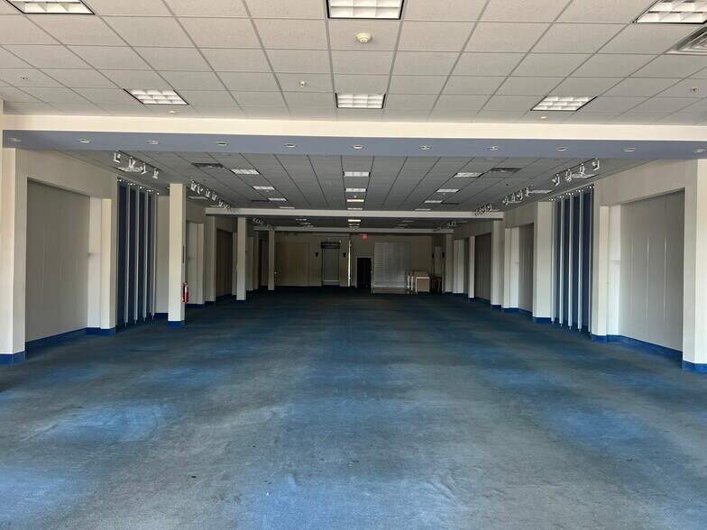 More Photos Of 45 S Route 9W, West Haverstraw Unknown For Lease