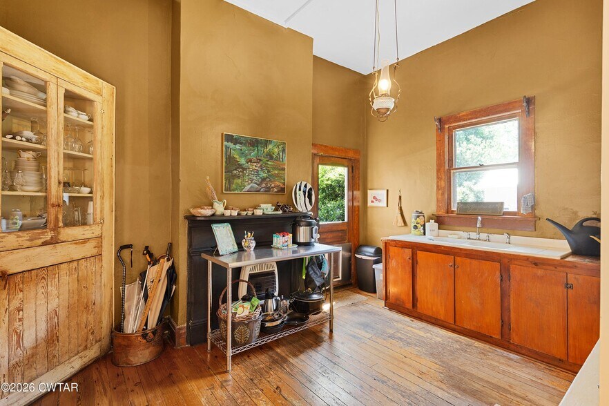 More Photos Of 428 N Cumberland St, Jackson Specialty For Sale