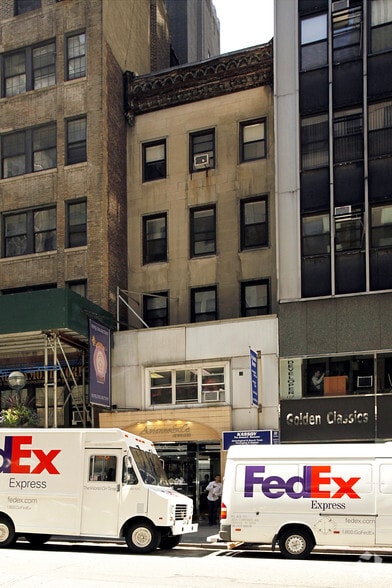 Primary Photo Of 21 W 47th St, New York Storefront Retail Office For Lease
