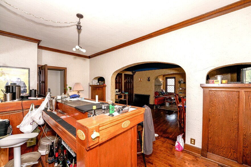 More Photos Of 2670-2678 N Holton St, Milwaukee Storefront Retail Residential For Sale