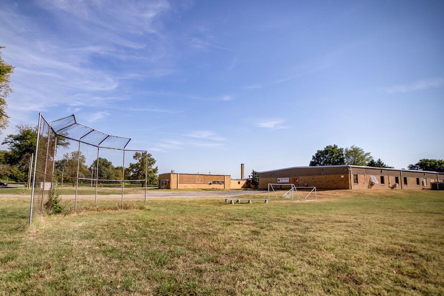 More Photos Of 1901 Mascoutah Ave, Belleville Schools For Sale