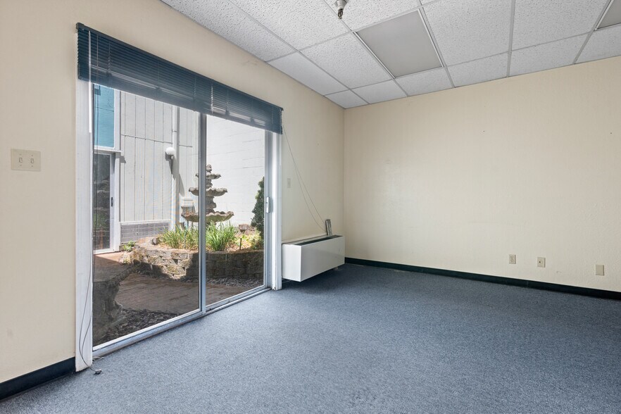 More Photos Of 216 W Perkins St, Ukiah Office For Sale