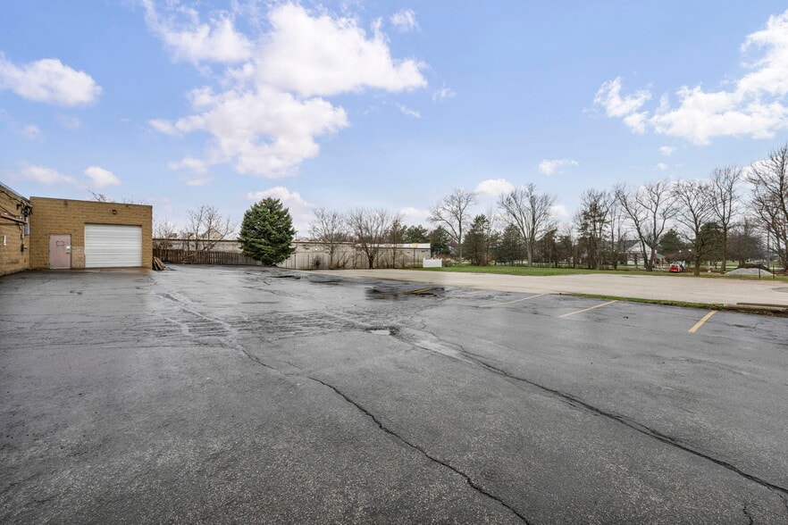 More Photos Of 9431 Mentor Ave, Mentor Freestanding For Sale