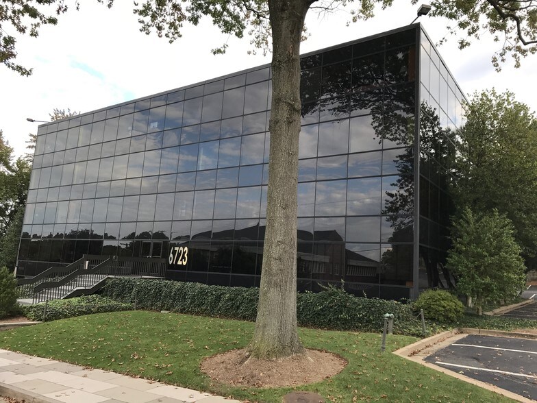 Primary Photo Of 6723 Whittier Ave, McLean Office For Lease