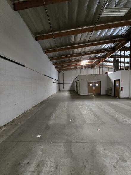 More Photos Of 4265 E Airport Dr, Ontario Warehouse For Lease