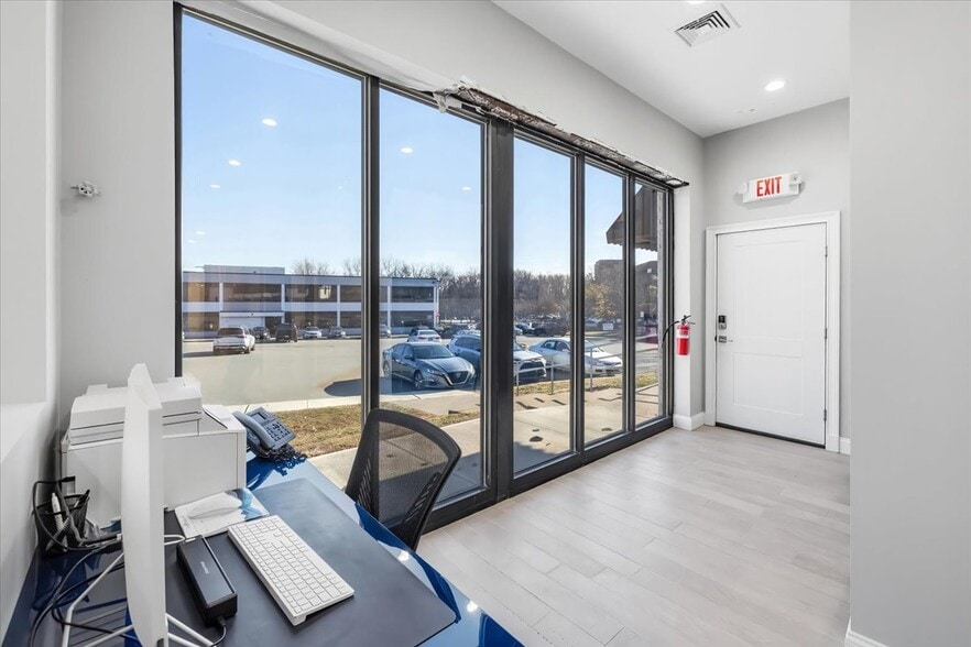 More Photos Of 2 Forest Ave, Paramus Medical For Lease