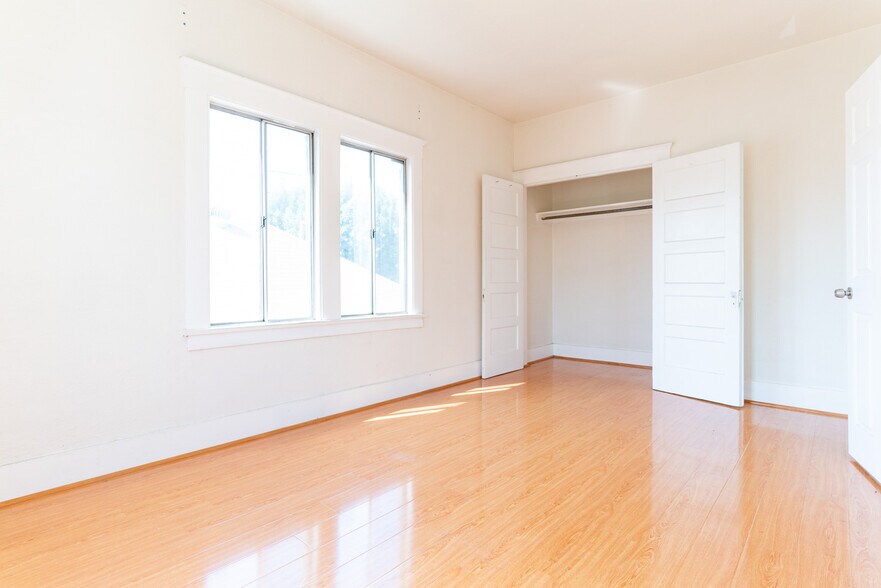 More Photos Of 3110 E 4th St, Los Angeles Apartments For Sale