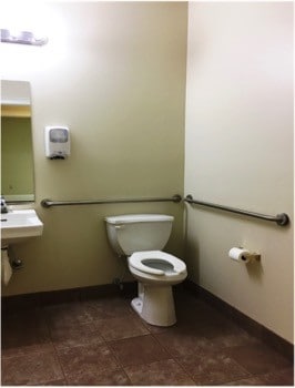 More Photos Of 216-220 Willis Dr, Stockbridge Medical For Sale