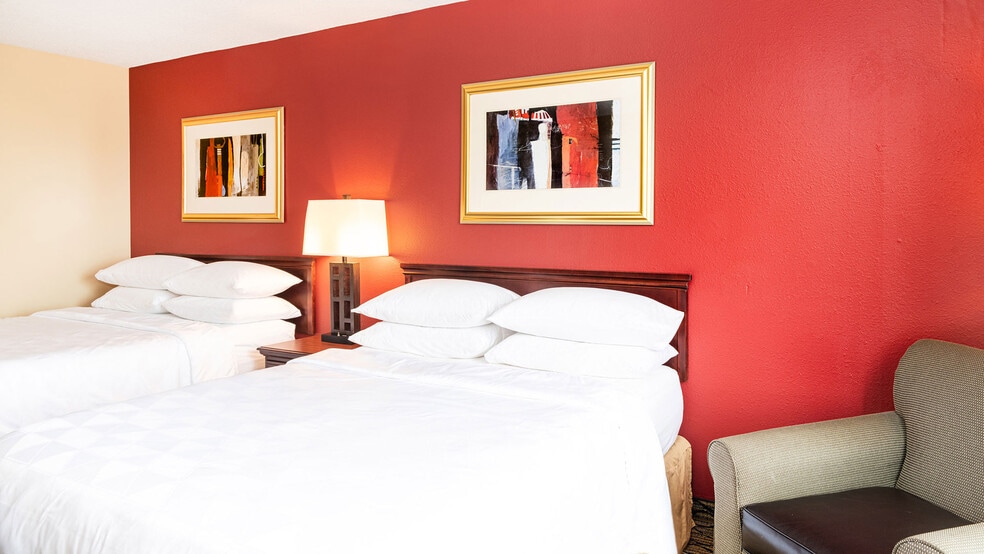 More Photos Of 6921 S Lindbergh Blvd, Saint Louis Hotel For Sale