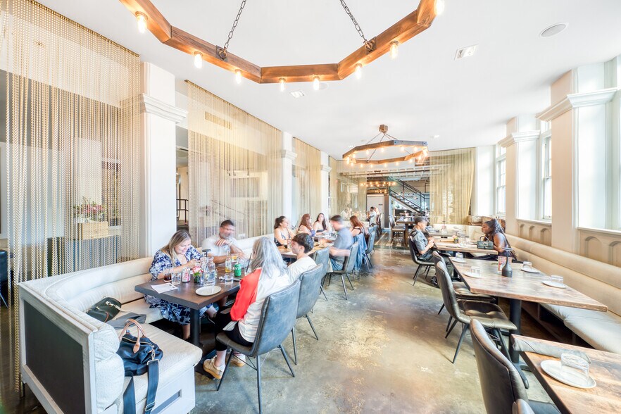 More Photos Of 87 15th St NE, Atlanta Restaurant For Sale