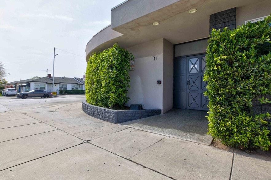 More Photos Of 111 S Garfield Ave, Montebello Medical For Lease