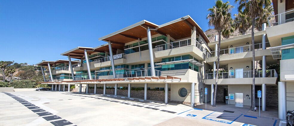 More Photos Of 22619 Pacific Coast Hwy, Malibu Loft Creative Space For Lease