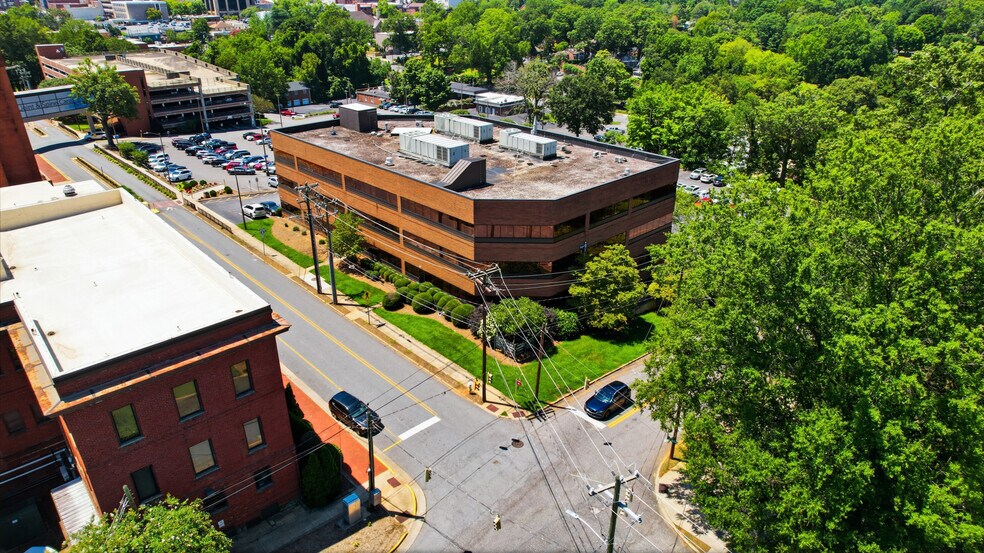 More Photos Of 415 N Center St, Hickory Office For Sale