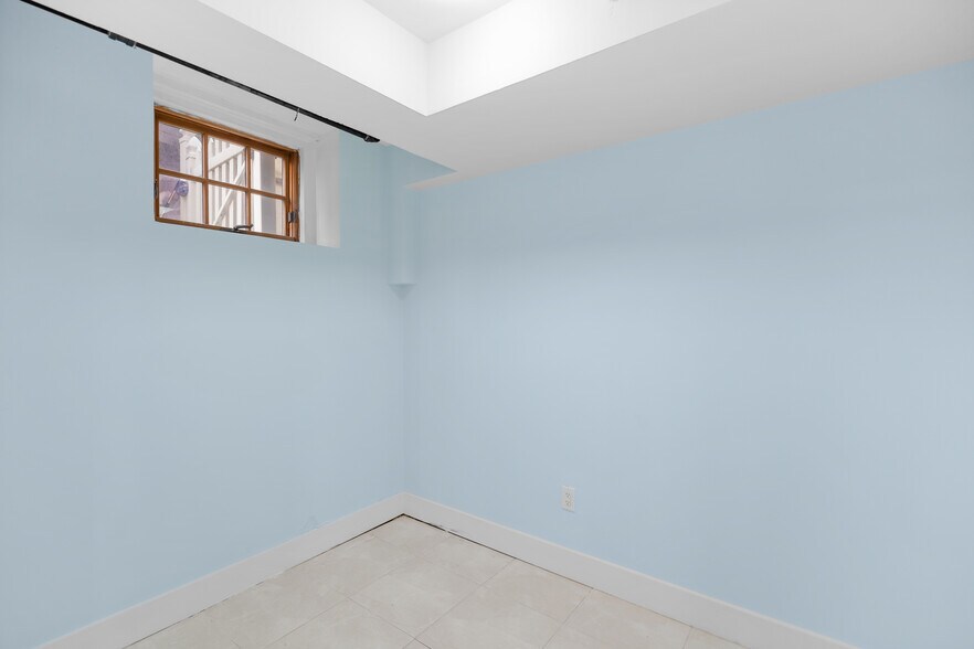 More Photos Of 299-307 Grand St, Jersey City Apartments For Lease