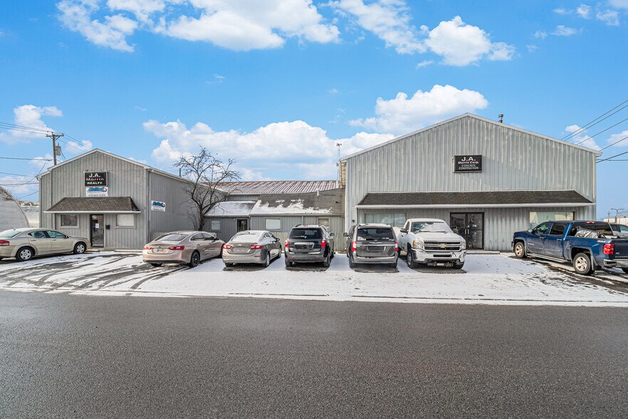 More Photos Of 715 Kingsbury St, Maumee Warehouse For Sale