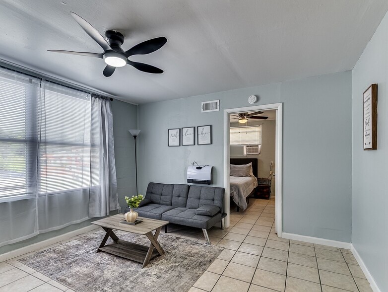 More Photos Of 506 SW 24th St, Oklahoma City Apartments For Sale