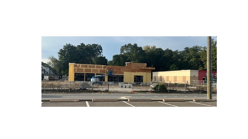 More Photos Of 112 Bridge St, Naugatuck Office For Lease