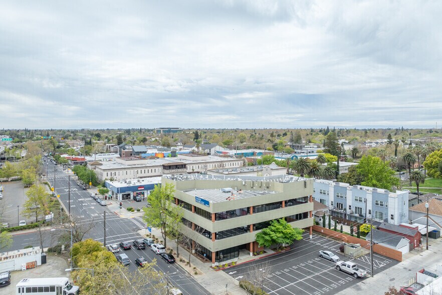 More Photos Of 1616 29th St, Sacramento Office For Sale