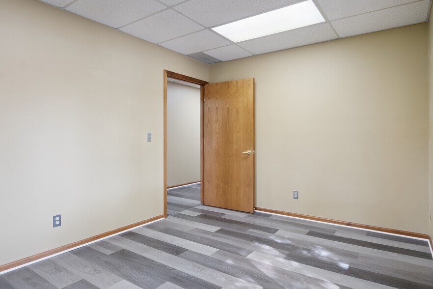 More Photos Of 1181 N Milford Rd, Milford Medical For Lease
