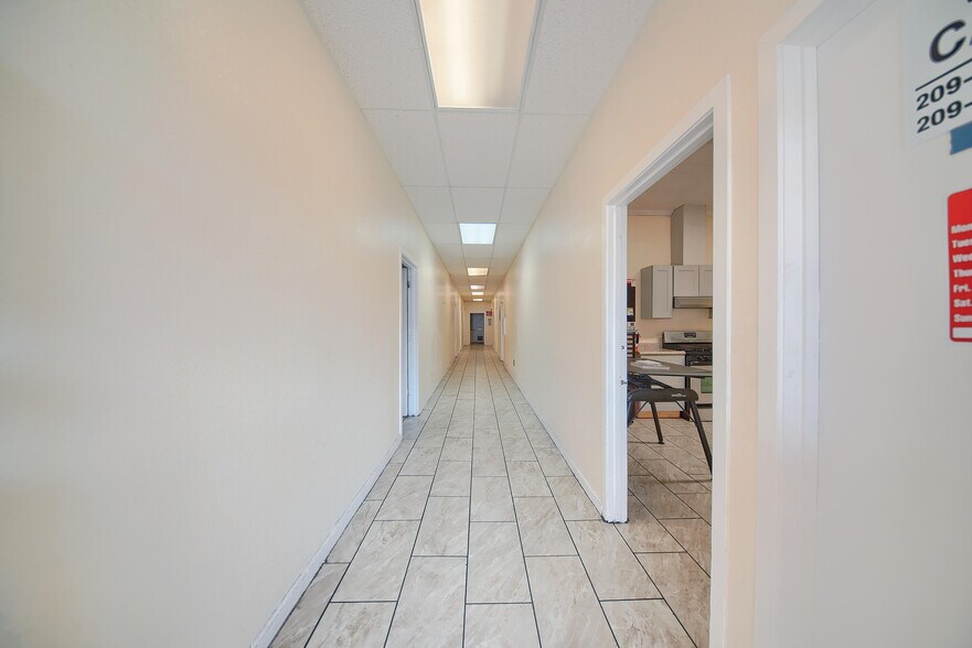 More Photos Of 33 E Magnolia St, Stockton Office For Lease