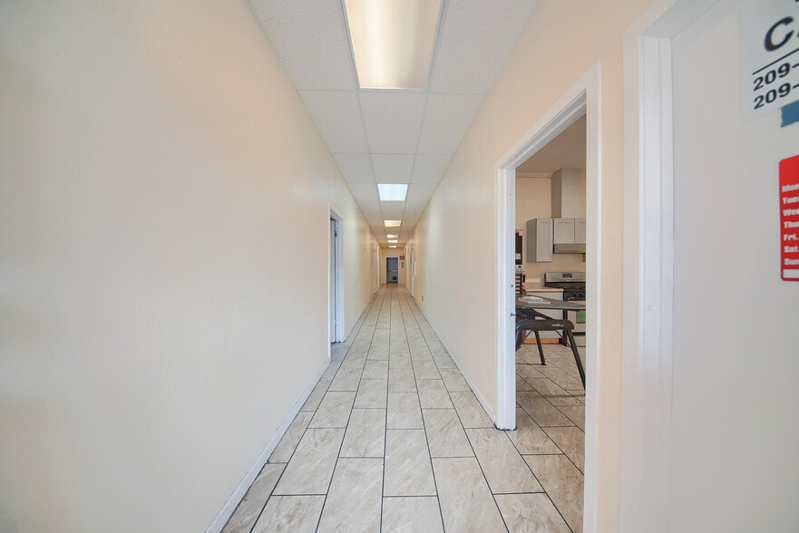 More Photos Of 33 E Magnolia St, Stockton Office For Lease