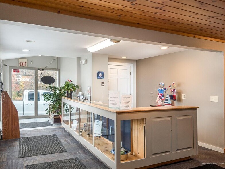 More Photos Of 656 N High St, Bridgton Hotel For Sale