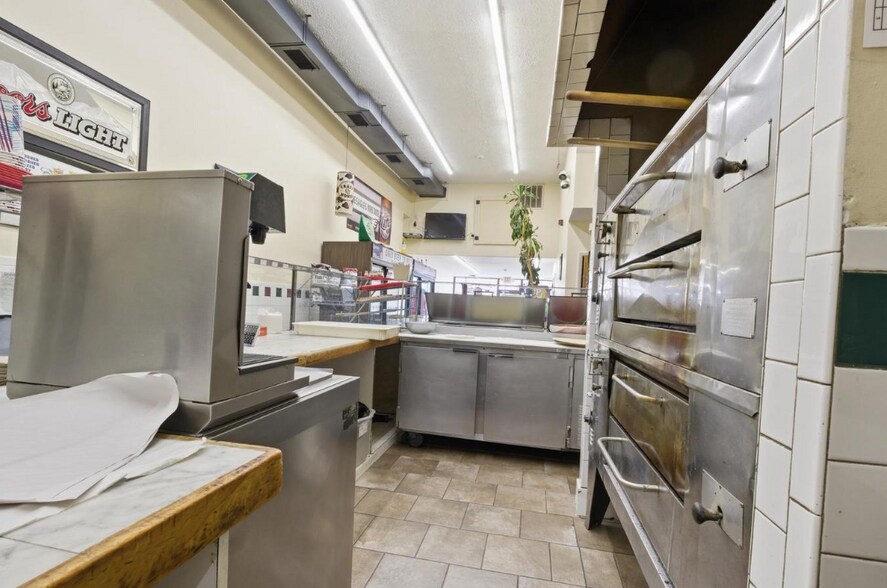 More Photos Of 851 Penn St, Reading Storefront Retail Residential For Sale