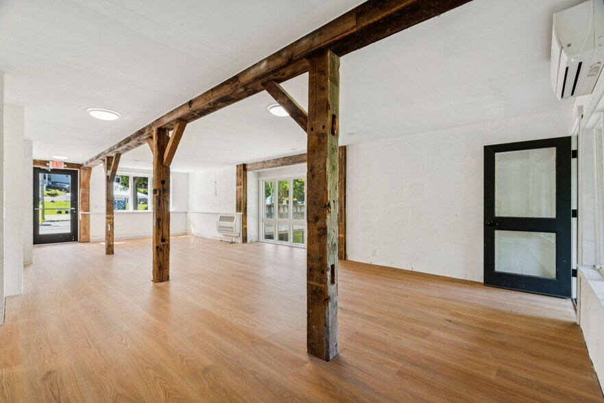 More Photos Of 26 Central St, Woodstock General Retail For Sale