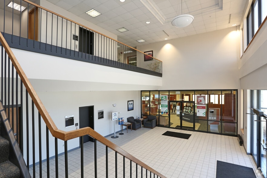 More Photos Of 5439 Durand Ave, Racine Medical For Lease