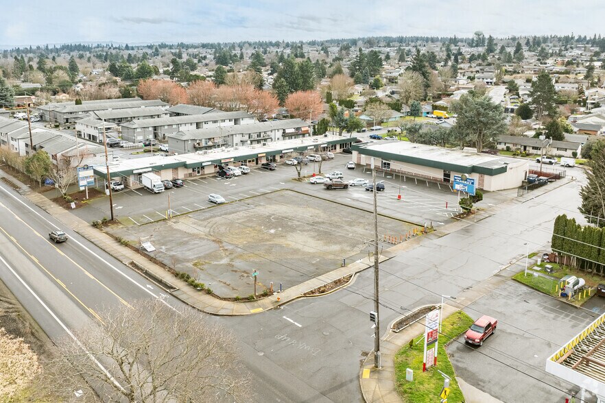 More Photos Of 13116 NE Sandy Blvd, Portland Storefront Retail Office For Sale