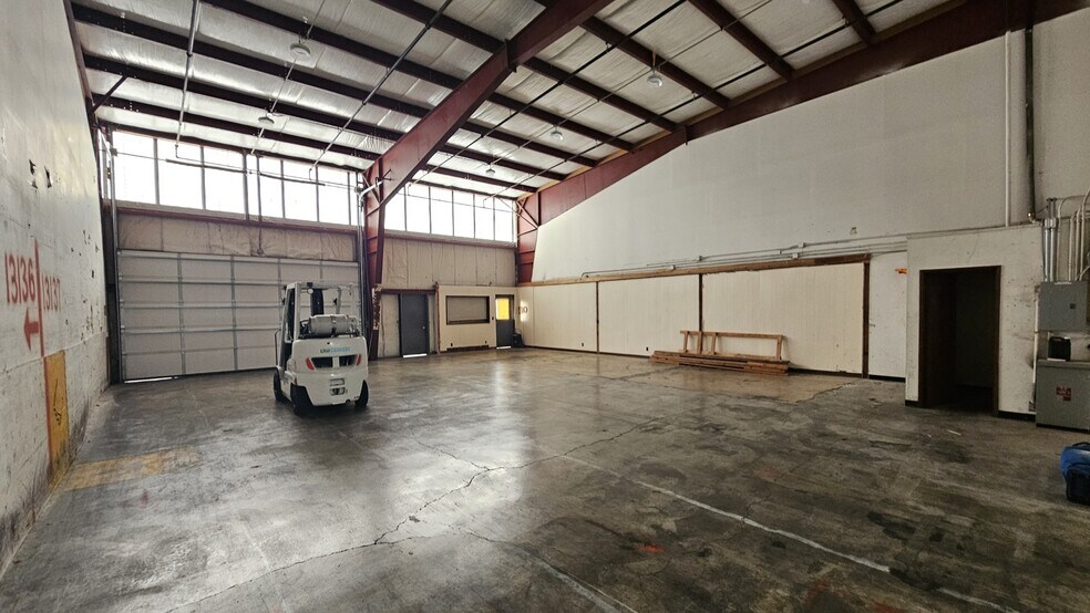 More Photos Of 841 3rd Ave, Longview Freestanding For Lease