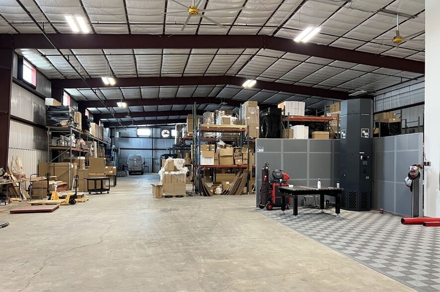 More Photos Of 2460 Industrial Park Blvd, Cumming Distribution For Sale