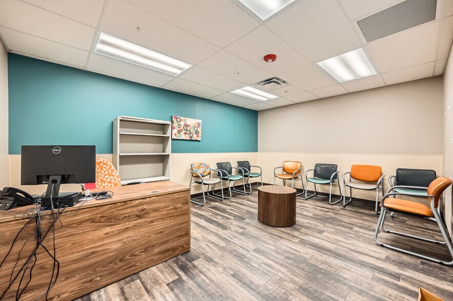 More Photos Of 16830 Northgate Dr, Parker Medical For Sale