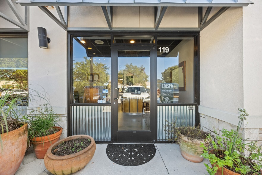 More Photos Of 145 Hilden Rd, Ponte Vedra Beach Storefront For Sale