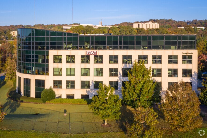 More Photos Of 2501 20th Pl S, Birmingham Office For Lease