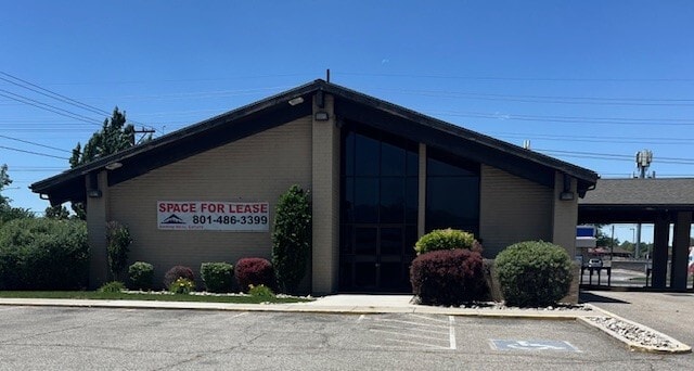 More Photos Of 2572-2658 W 4700 S, Salt Lake City Unknown For Lease