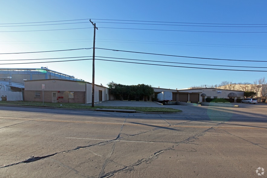 More Photos Of 2202 E Union Bower Rd, Irving Distribution For Lease