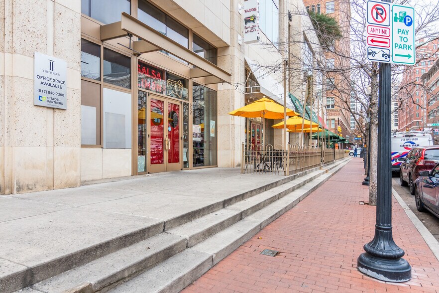 More Photos Of 500 Taylor St, Fort Worth Office For Lease