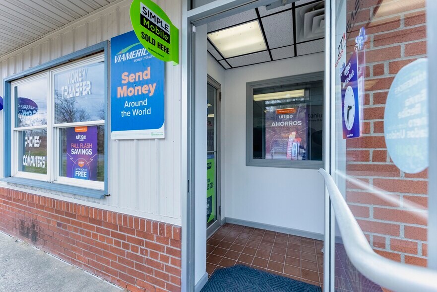 More Photos Of 447 Broadway, Ulster Park Office For Sale