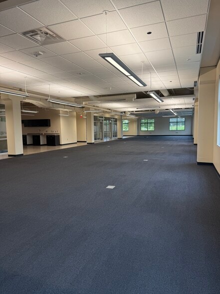 More Photos Of 215 Riverfront Ter, Eau Claire Office For Lease