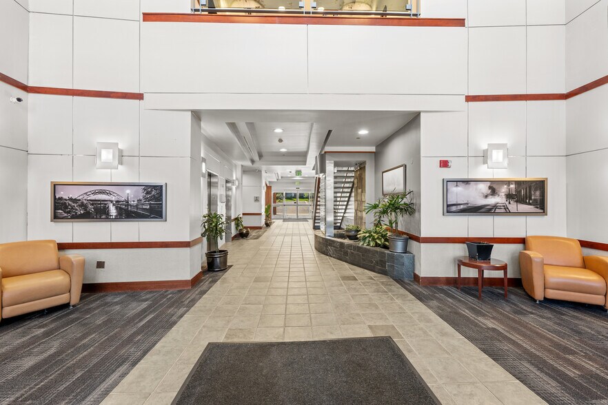 More Photos Of 10822 W Toller Dr, Littleton Office For Sale