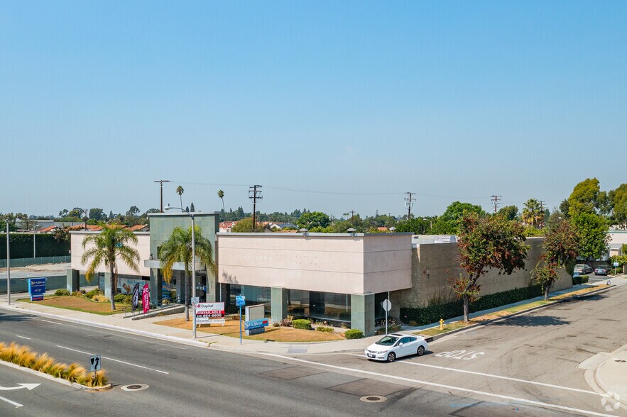 More Photos Of 11727-11729 South St, Artesia General Retail For Sale