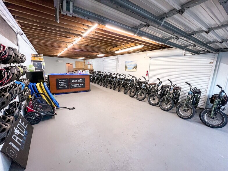More Photos Of 12 N Pavilion Ave, Carolina Beach Storefront Retail Office For Sale