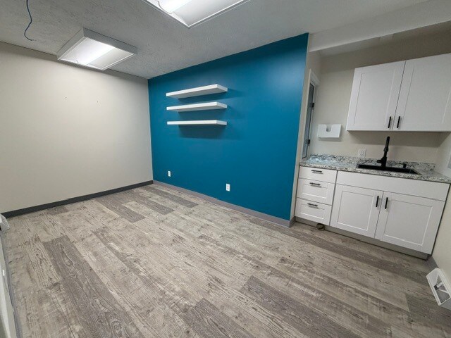 More Photos Of 1219 E Saginaw St, Lansing Medical For Sale