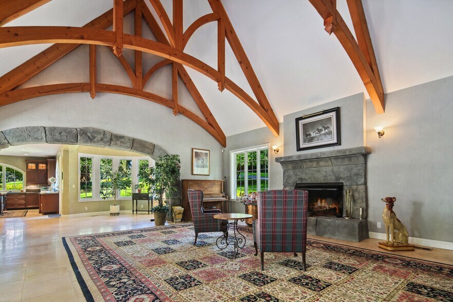 More Photos Of 1500 SE Waverly Dr, Portland Office Residential For Sale