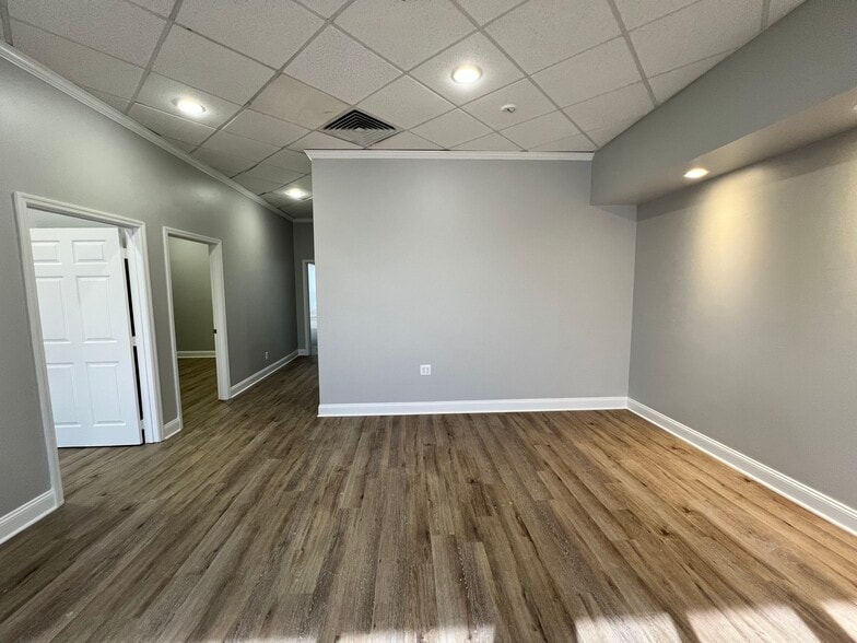 More Photos Of 402-424 Pryor Dr, Chattanooga Warehouse For Lease