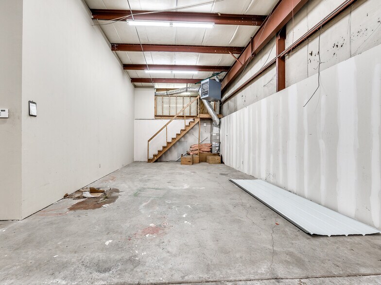 More Photos Of 321-325 N Portland Ave, Oklahoma City Unknown For Lease