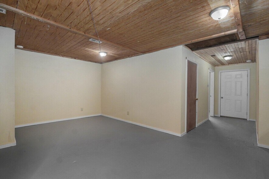More Photos Of 610 S Locust St, Buffalo Apartments For Sale