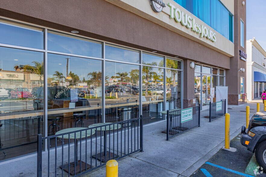 More Photos Of 9618-9622 Garden Grove Blvd, Garden Grove Unknown For Lease